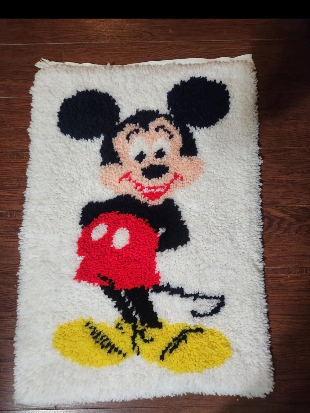 Vintage Mickey Mouse Latch Hook Rug Retro Disney Wall Hanging 26”x30” 90s White